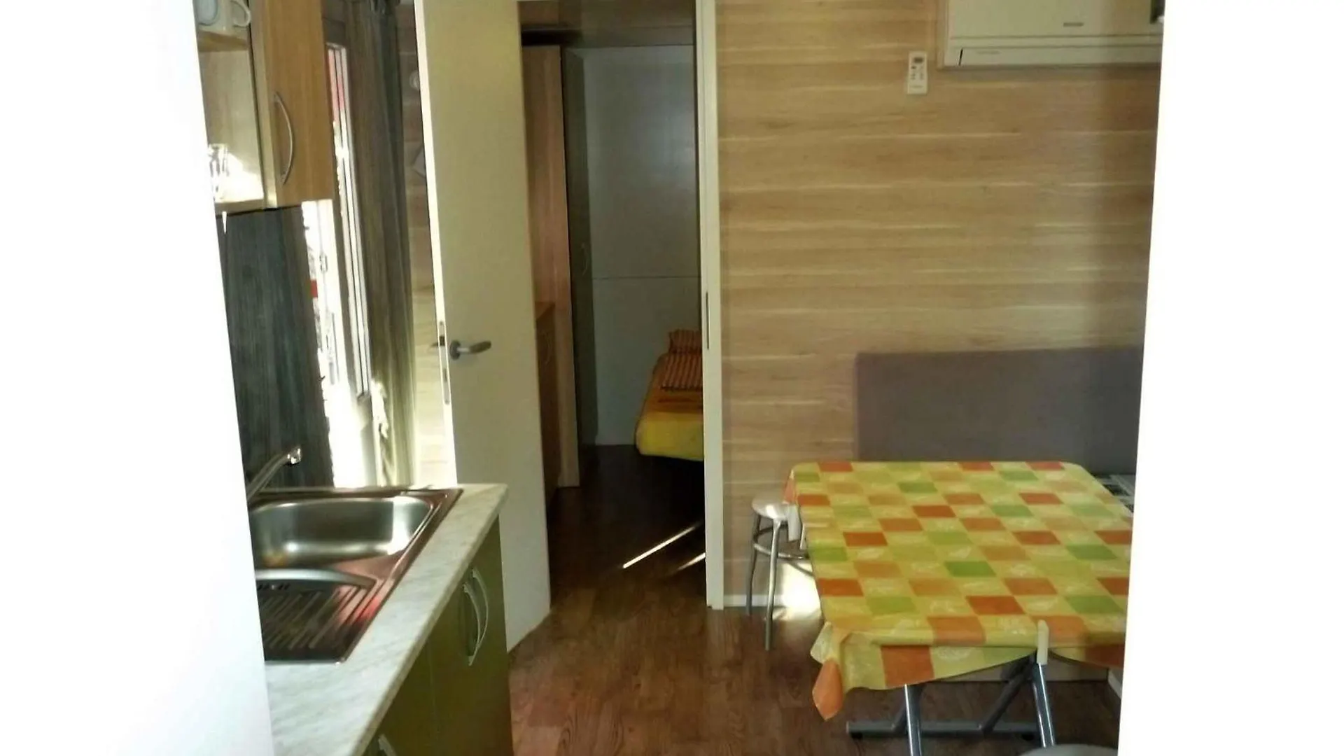 Mobilehomes In Seline - Paklenica Riviera 6831 ホリデーパーク